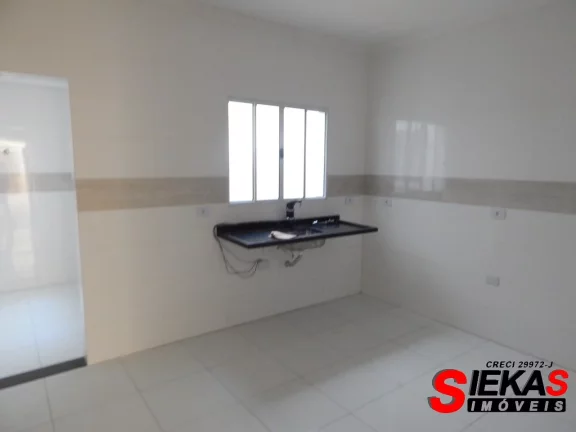 Imagem Casa à venda na Penha, São Paulo-SP com 3 quartos, 3 suítes e 6 vagas de garagem!