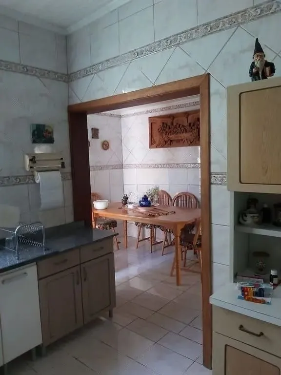 Imagem Casa com 4 dormitórios no bairro Passo da Areia