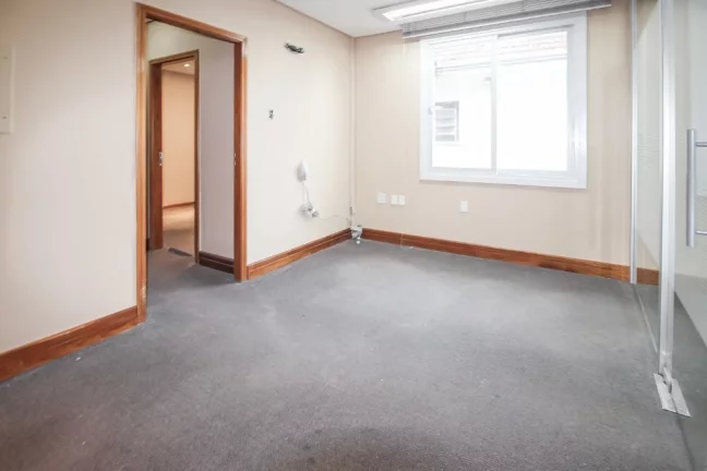 Imagem Sala para venda no bairro São João em Porto Alegre