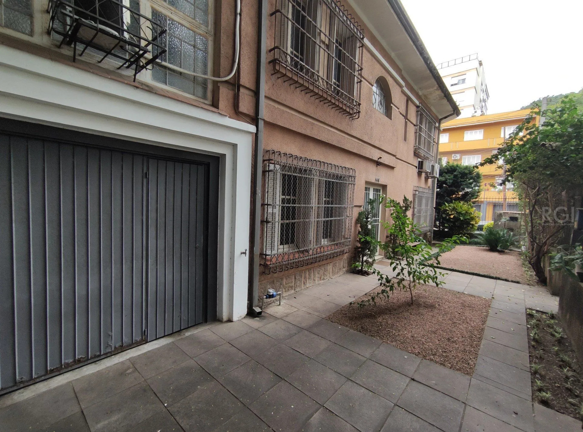 Imagem Sobrado para Venda - 345m², 4 dormitórios, sendo 2 suites, 2 vagas - Independência