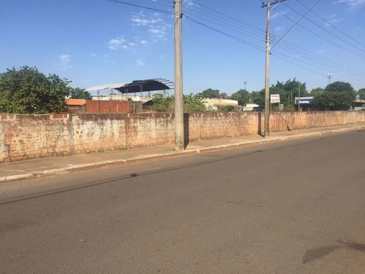 Galpão à Venda, 600 m² em Parque Industrial - Araçatuba