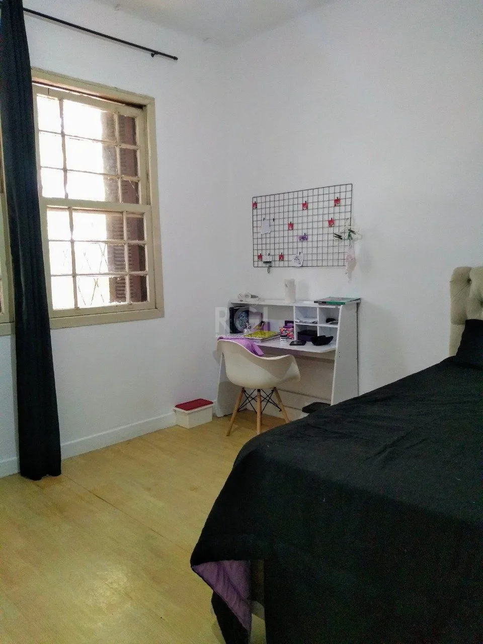 Imagem Casa para Venda - 400m², 3 dormitórios, sendo 2 suites, 2 vagas - Floresta