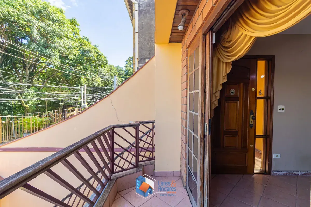 Imagem Sobrado para venda em Vila Romero com 3 quartos, sendo 1 suíte, 177m²