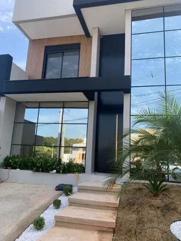 Imagem Excelente Casa no Condomínio Horto Florestal.