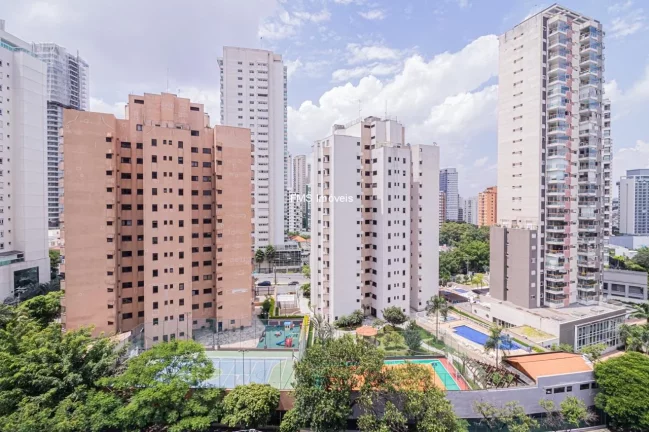 Imagem Apartamento à venda na Vila Mariana com 4 quartos sendo 2 suítes, 2 vagas de garagem.