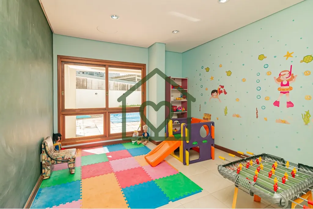 Imagem APARTAMENTO DE 87m² COM 3 DORMITÓRIOS (1 SUÍTE), BANHEIRO SOCIAL, SALA COM LAREIRA, COZINHA COM C...