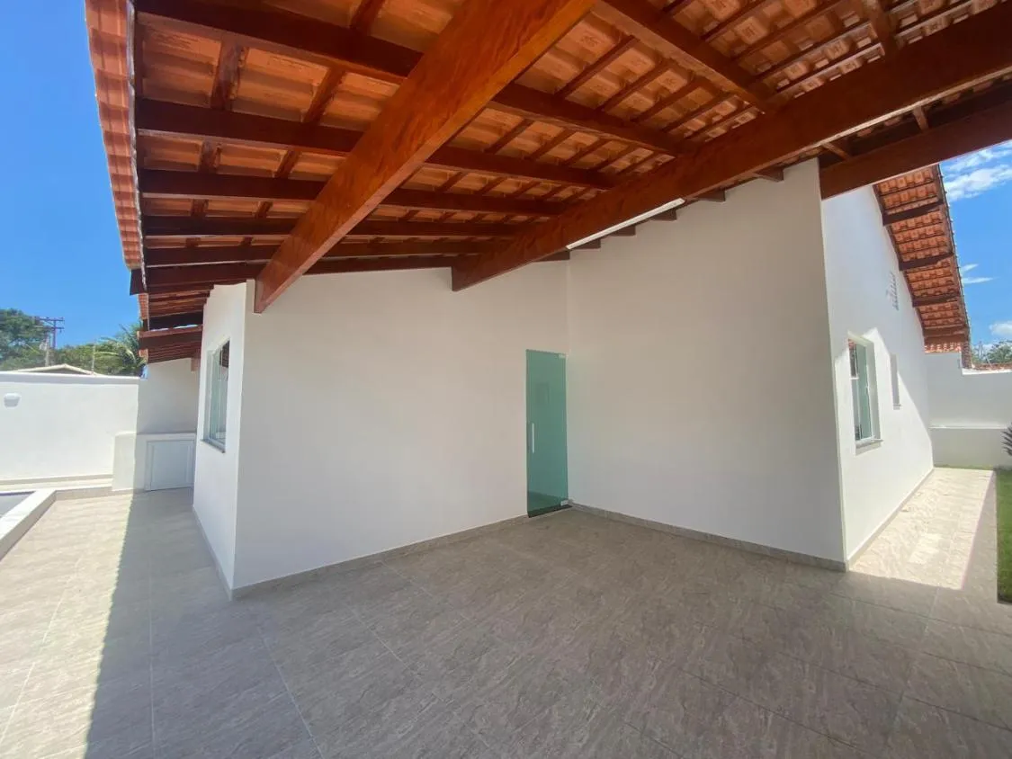Imagem LINDA CASA NOVA COM PISCINA A 520 METROS DO MAR NO BOPIRANGA