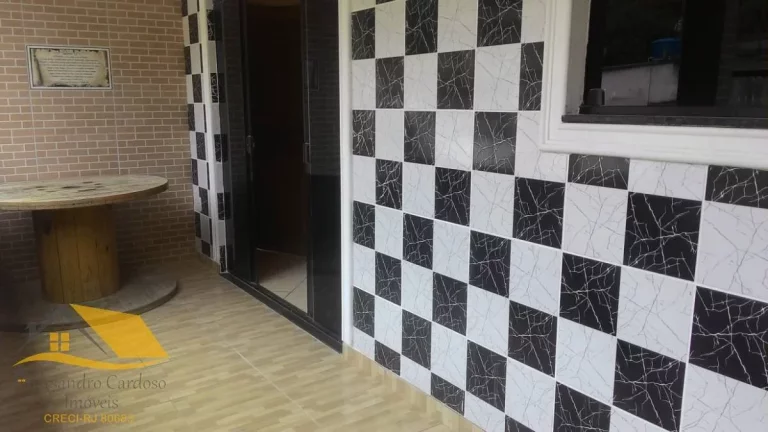Imagem Vendo Casa na Praça da Furunfa