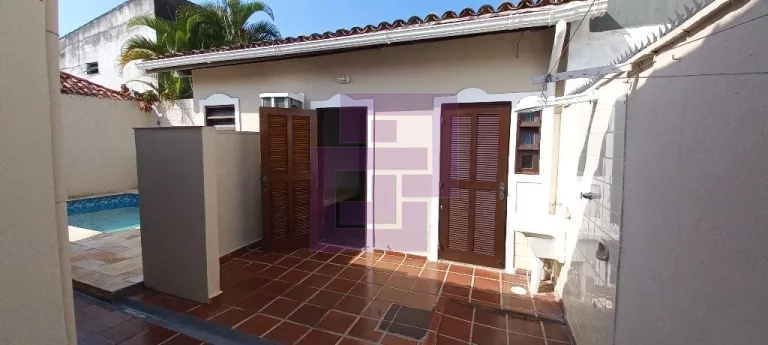 Imagem Casa bem localizada.Enseada!
