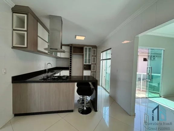 Imagem Casa moderna, 04 quartos c/suítes, piscina, área de laser em São Miguel do Oeste PR