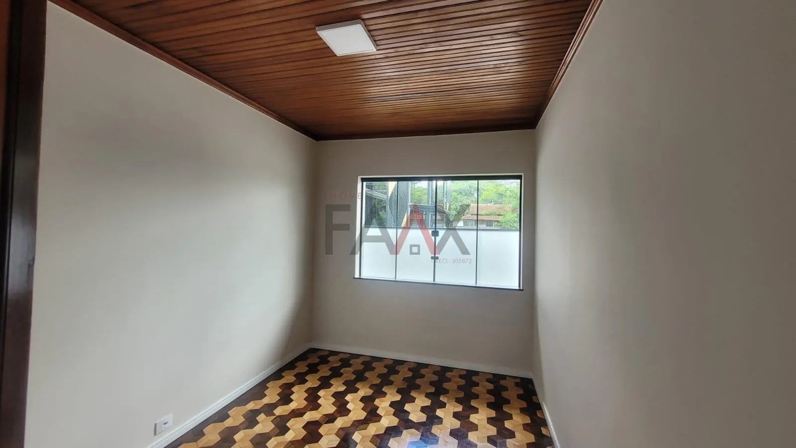 Imagem Excelente sala comercial na Xv de novembro em Guarapuava no Morro alto