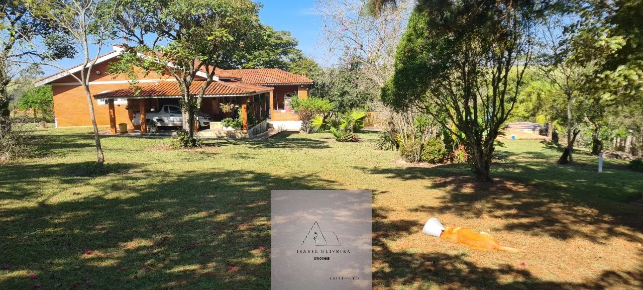 Imagem Chácara à venda em Cesário Lange-SP, 3 quartos, 1 suíte, 3 salas, 4 banheiros, 300m² de área!