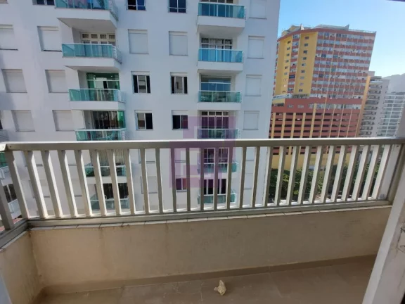 Imagem Praia da pitangueiras, vista para o Mar apartamento todo reformado , pé na areia .