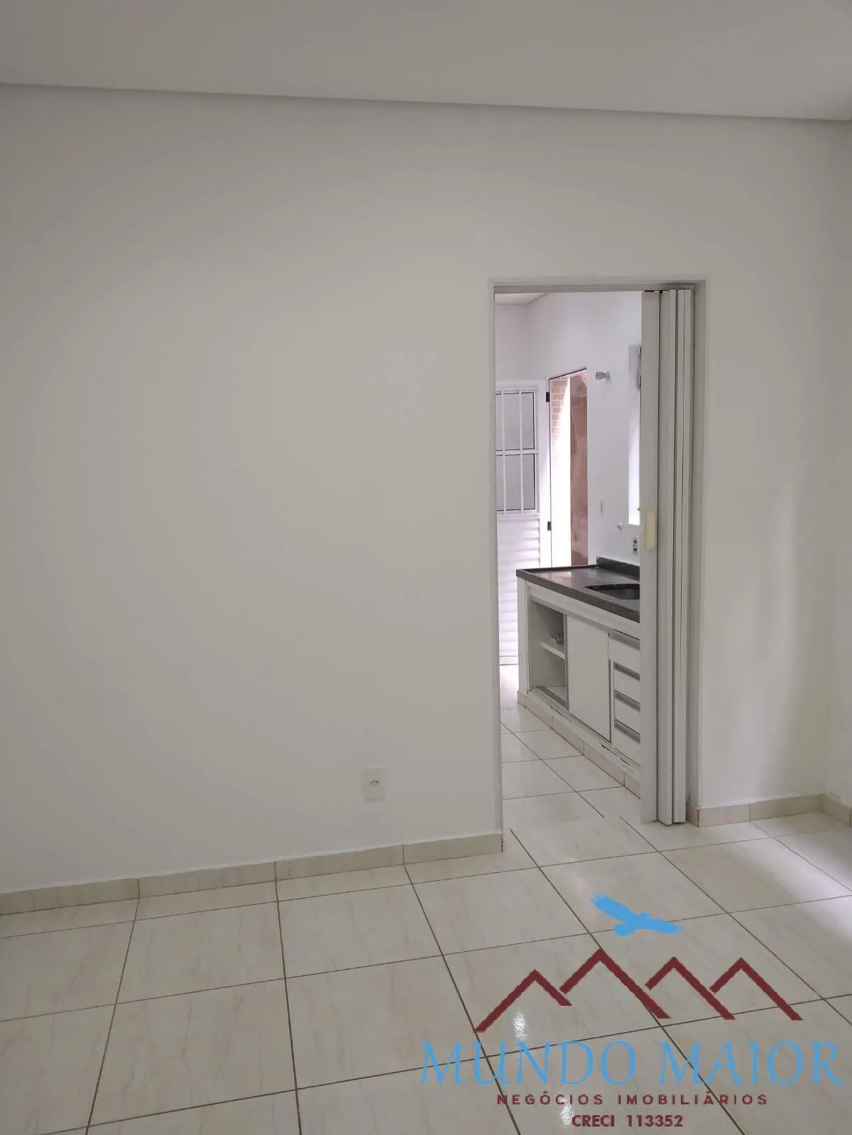 Imagem Casa com (3) no local com 7 quartos - 2 vagas - P/ Renda - Jardim Las Vega