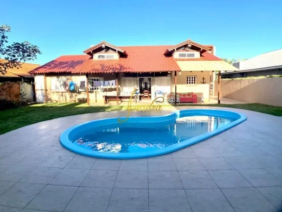 Imagem Casa em Atlântida perto mar, com 04 dormitórios e piscina