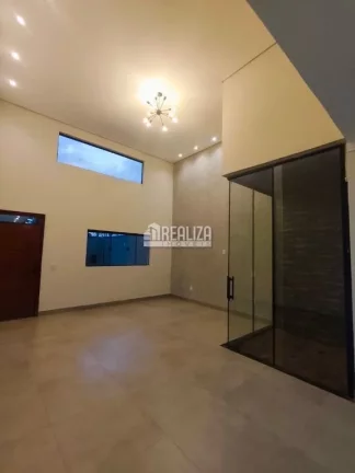Imagem Casa de alto padrão com 3 suítes em Uberaba - Presidente Tancredo Neves