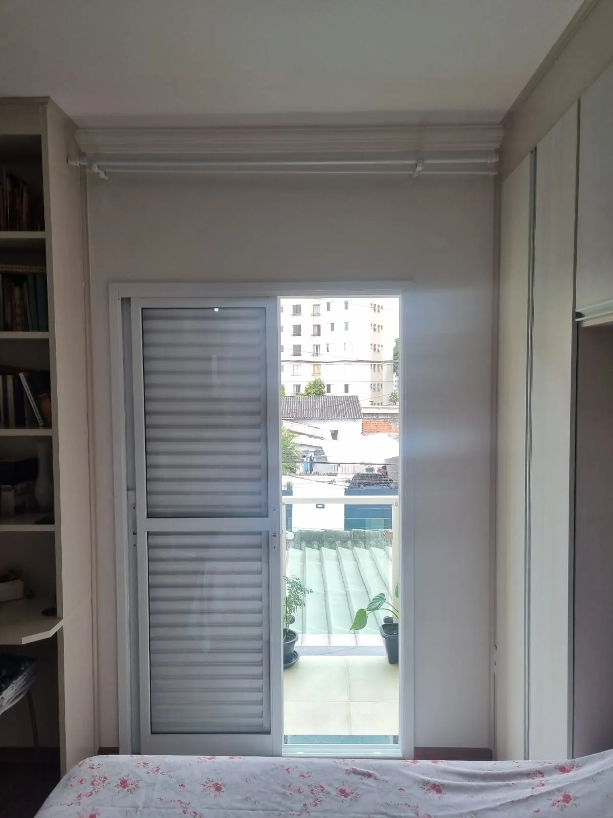 Imagem VENDO LINDO SOBRADO DE 03 DORMITÓRIOS NO BAIRRO CAMPO GRANDE!