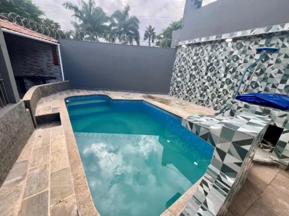 Imagem CASA COM 182 m² - CAIÇARA - PRAIA GRANDE SP