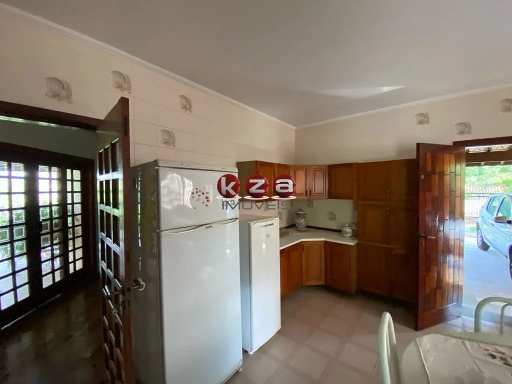 Imagem Chácara de luxo à venda em Valinhos-SP, com 4 quartos, 4 suítes e 15 vagas de garagem!