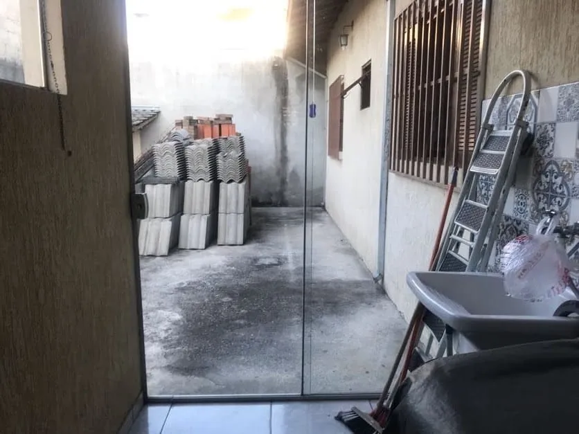 Imagem Casa à venda 2 Quartos, 1 Suite, 5 Vagas, 200M², Loteamento Residencial e Comercial Araguaia, Pindamonhangaba - SP
