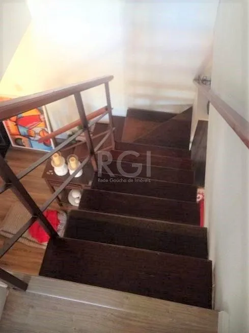 Imagem Casa para Venda - 130m², 3 dormitórios, sendo 2 suites, 6 vagas - Nonoai