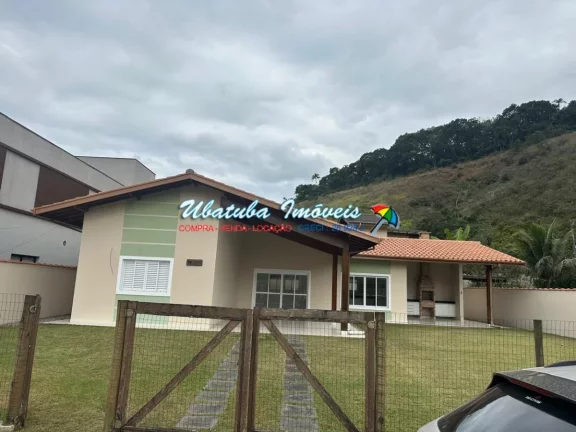 Imagem Linda casa com 03 dormitórios - Cond. Fechado - Bairro Horto