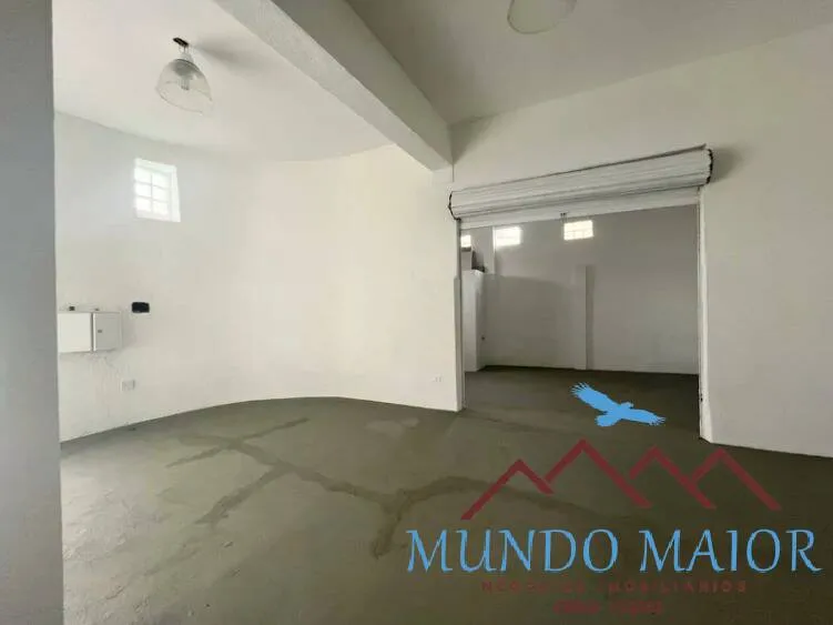Imagem Excelente localização: sobrado com pátio e salão comercial Homero Thon