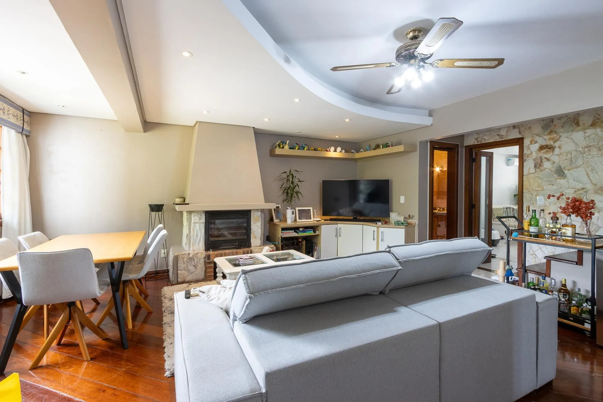 Imagem Casa Condominio para Venda - 175m², 3 dormitórios, sendo 1 suites, 4 vagas - Tristeza