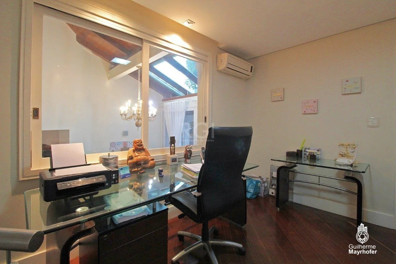 Imagem Casa para Venda - 650m², 4 dormitórios, sendo 3 suites, 4 vagas - Chácara das Pedras