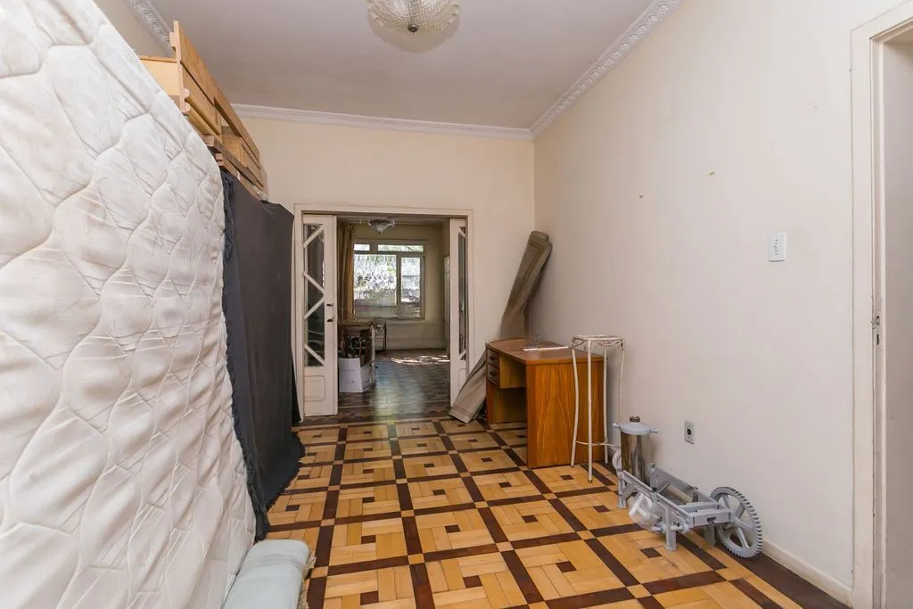 Imagem Casa 4 dorms à venda Rua Sinimbú, Petrópolis - Porto Alegre