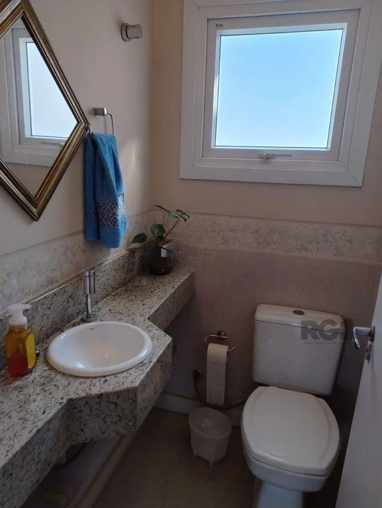 Imagem Casa de 3 dormitórios no bairro Mário Quintana