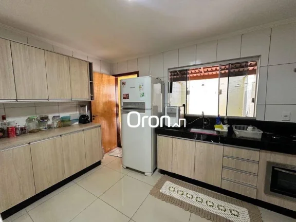 Imagem Sobrado com 2 dormitórios à venda, 64 m² por R$ 315.000,00 - Cidade Satélite São Luiz - Aparecida de Goiânia/GO
