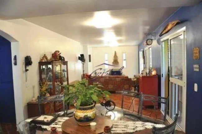 Imagem Ótima casa de 4 Dormitórios 2 suites 5 banheiros