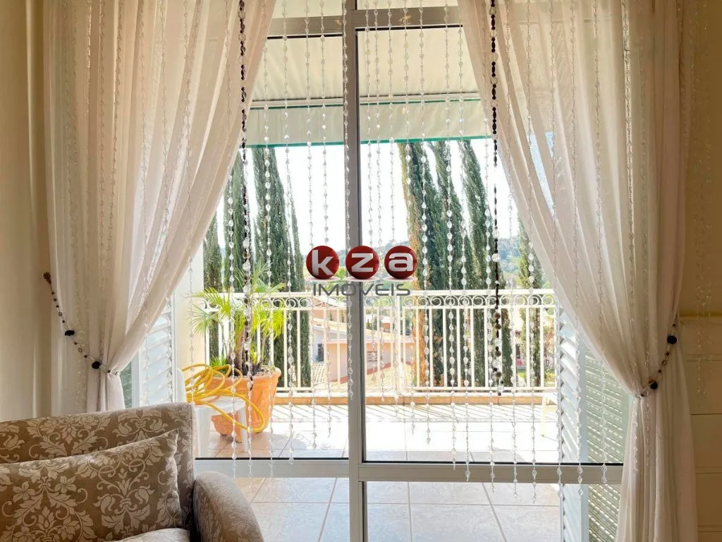 Imagem Imperdível: Casa a venda no Condomínio Terras do Do Caribe em Valinhos-SP, 3 quartos, 3 suítes, 3 salas, 6 banheiros, 4 vagas, 307m².