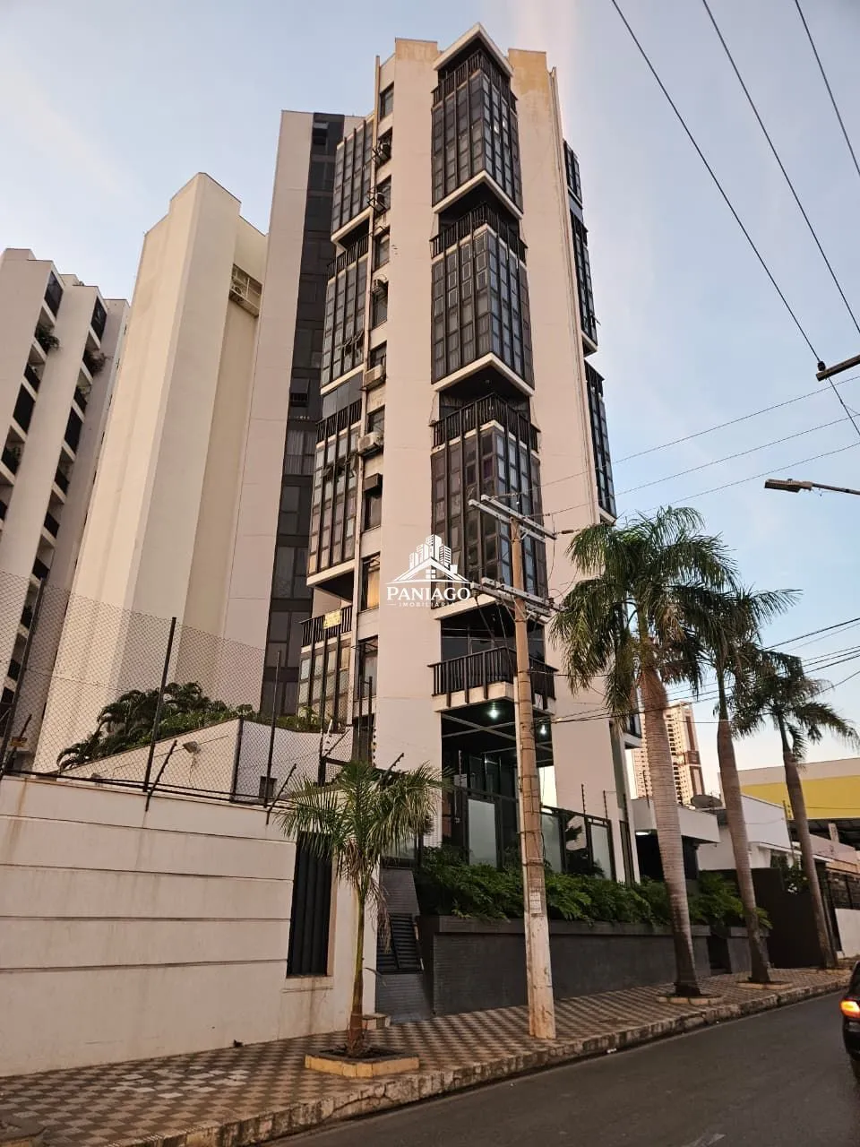 Foto do imóvel APARTAMENTO 1 POR ANDAR 3 QUARTOS 2 SUITES 261m² ED DOMUS AUREA NO CENTRO NORTE