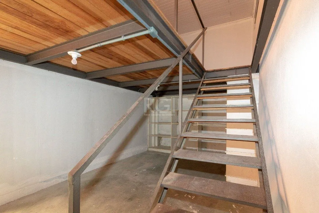 Imagem Casa para Venda - 232m², 3 dormitórios, 2 vagas - Navegantes