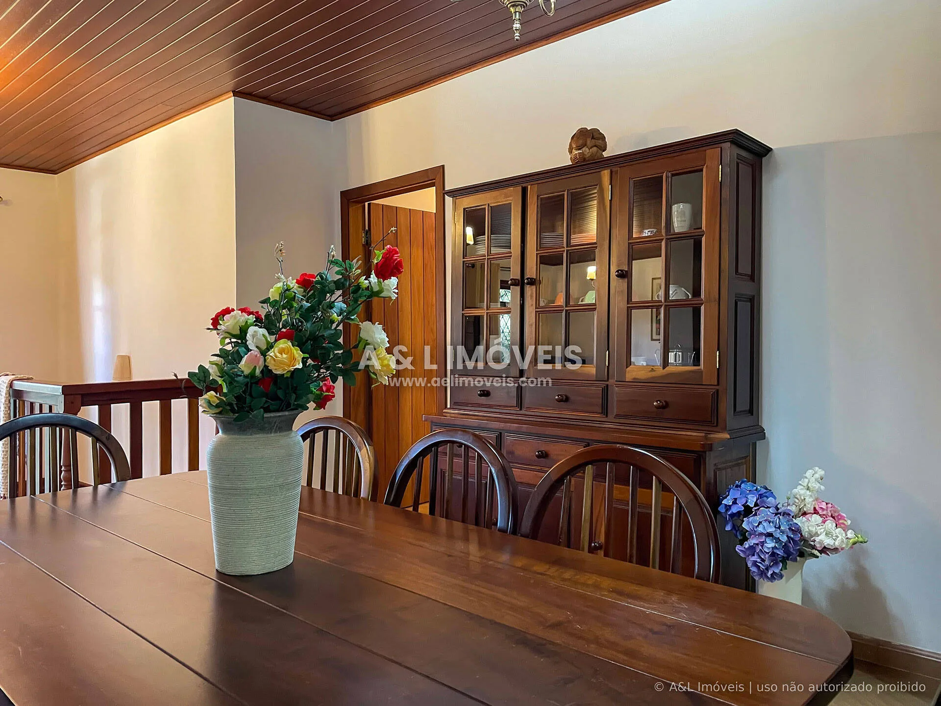 Imagem Apartamento com Adega e Lareira | Morro do Elefante | Campos do Jordão