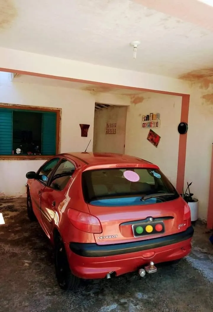 Imagem Casa à venda 2 Quartos, 2 Vagas, 80M², Jardim Eloyna, Pindamonhangaba - SP