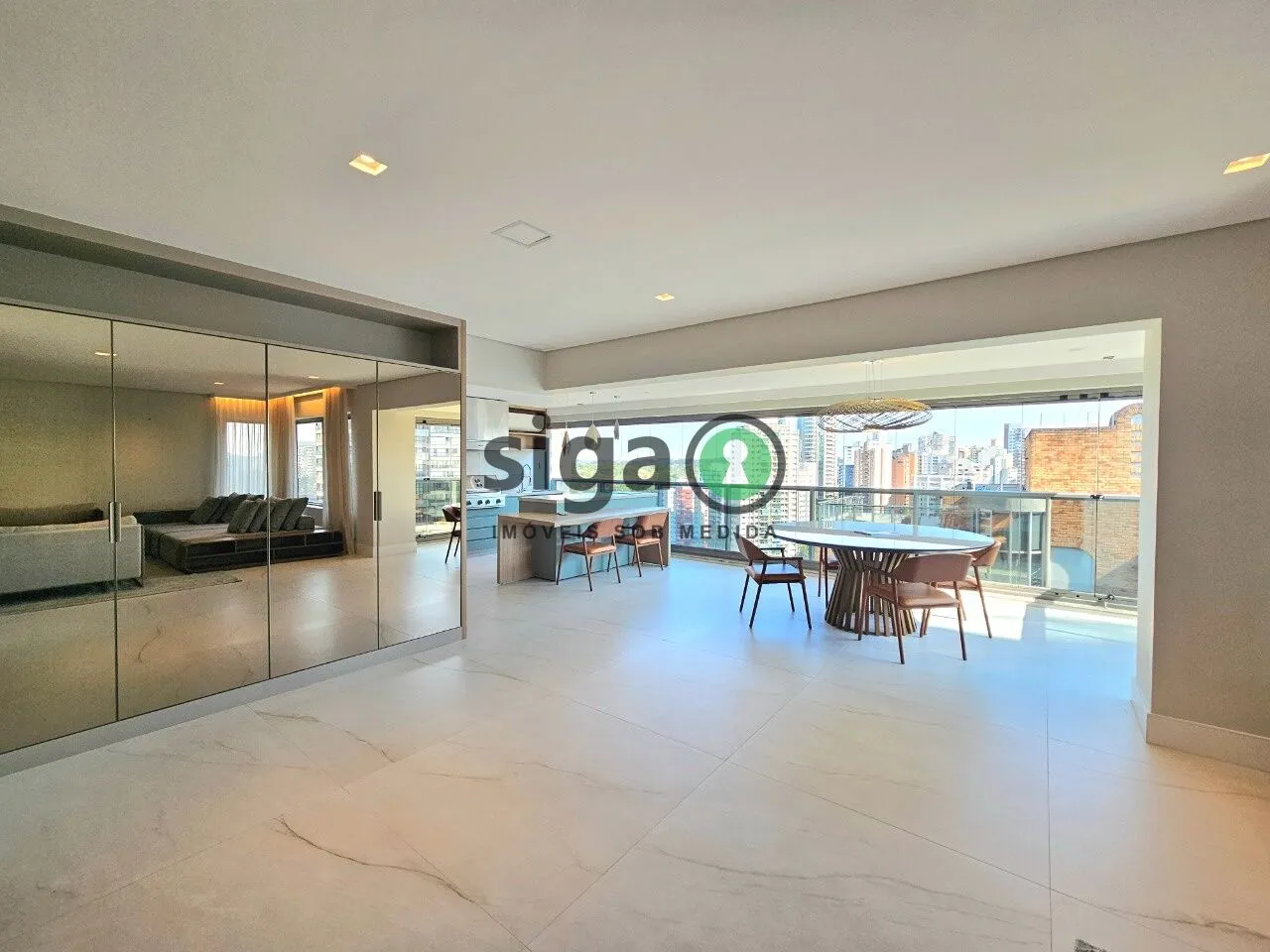 Imagem Apartamento à venda - 192 m², 2 suítes, 4 vagas - Campo Belo - São Paulo/SP