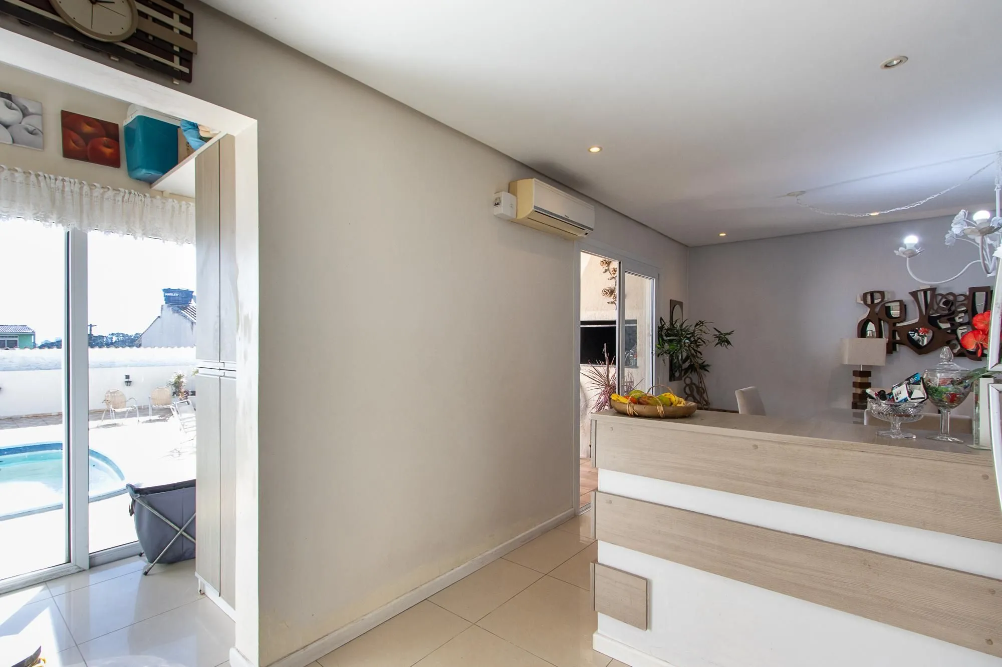 Imagem Casa com 3 dormitórios, suíte com closet e piscina no Condomínio Cinque Terre