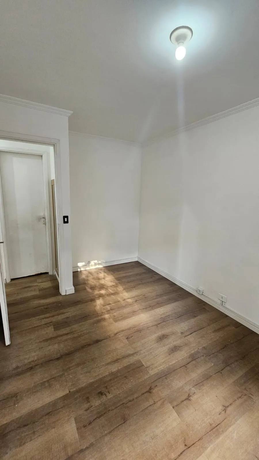 Imagem VENDO LINDO APTO DE 02 DORMIRÓRIOS NO CONJUNTO RESIDENCIAL INGAÍ - SP!