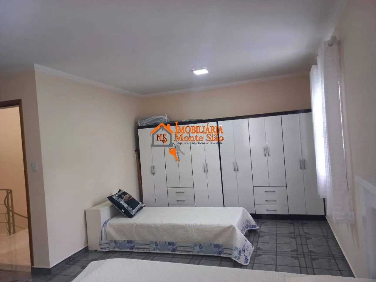 Imagem Sobrado com 3 dormitórios à venda, 164 m² por R$ 760.000,00 - Vila Rosália - Guarulhos/SP