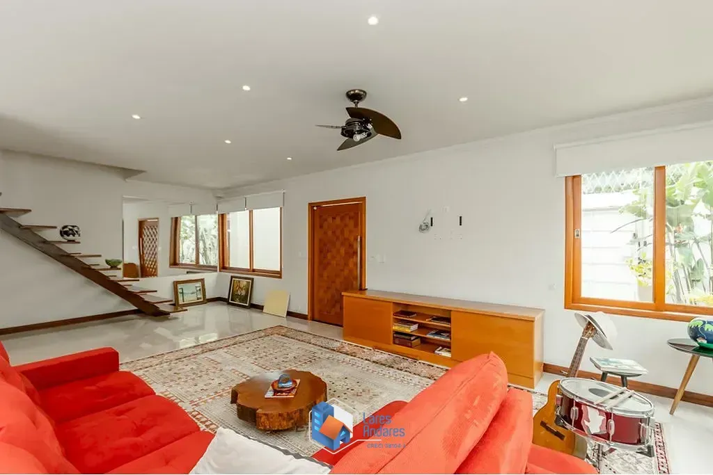 Foto do imóvel Casa à venda 3 Quartos 1 Suite 3 Vagas 247M² Guarapiranga São Paulo - SP em Rua Relva Velha