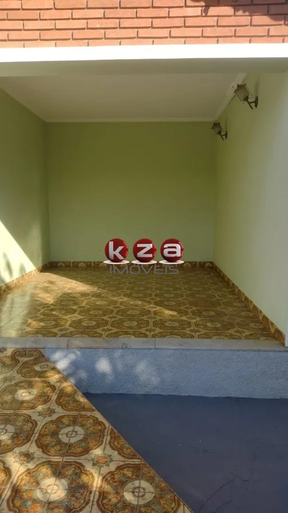 Imagem Oportunidade única: Casa comercial à venda ou locação no Centro de Vinhedo-SP, 2 quartos, 2 salas, 1 banheiro, 3 vagas, 134 m².