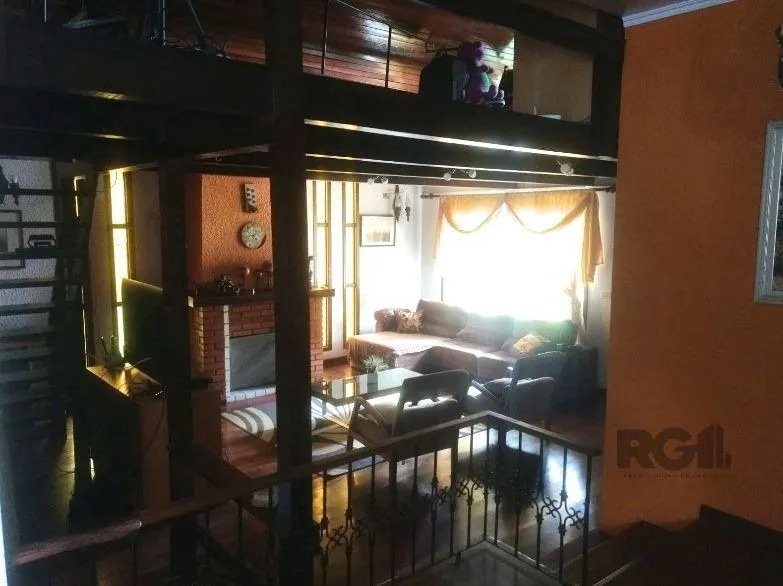 Imagem Casa para Venda - 250m², 3 dormitórios, sendo 1 suites, 4 vagas - Taruma