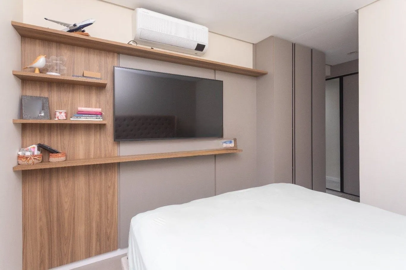 Imagem Apartamento de 3 quartos, suíte e 1 vaga de garagem no bairro Passo da Areia POA