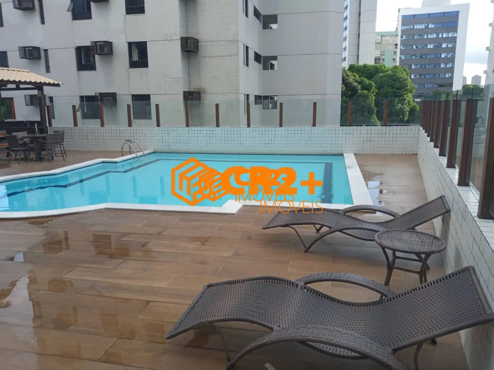 Imagem Apartamento a Venda com 04 quartos 02 suítes nas Graças -144m² em Recife