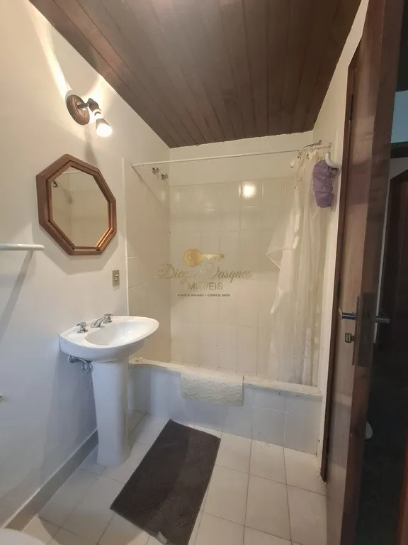 Imagem Casa em Condomínio para Venda em Teresópolis / RJ no bairro Parque do Imbui
