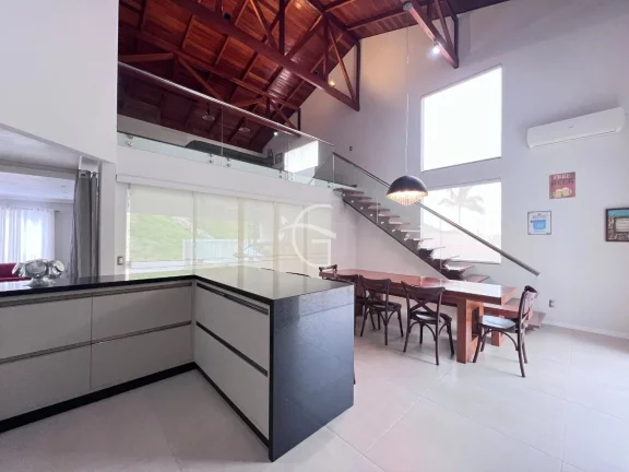 Imagem Excelente casa no Floresta com 220m² de área construída e um terreno de 600m² .