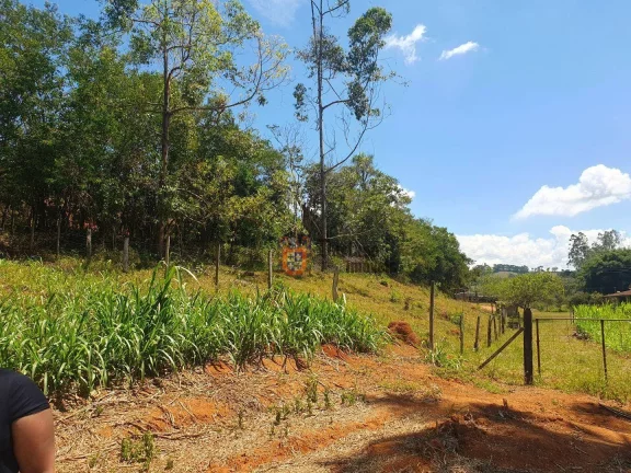 Imagem Sítio com 6 dormitórios à venda, 25400 m² por R$ 700.000 - Zona Rural - Cambuí/MG